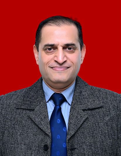 कमोडोर सुजय कपूर (से.नि.)